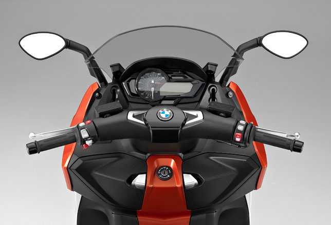 I nuovi maxi-scooter BMW C 650 Sport e GT
