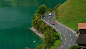 Comprare un'auto in Svizzera richiede di affrontare una serie di procedure
