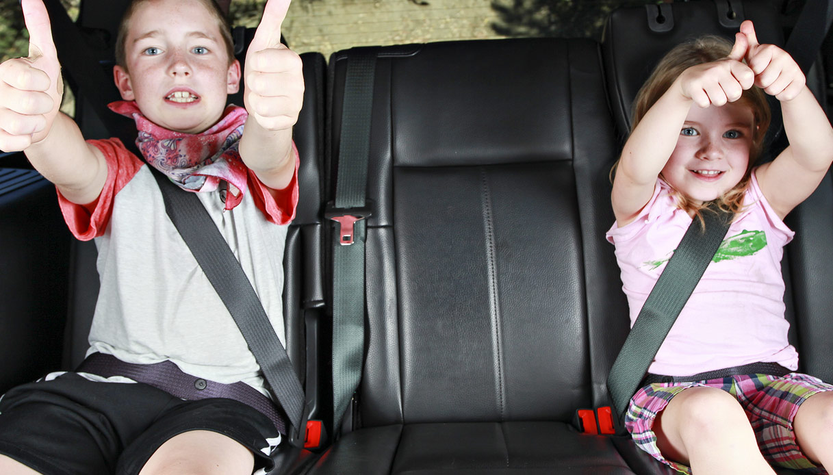 Seggiolini bambini per auto: cambia la normativa