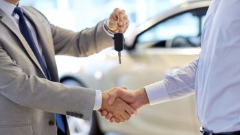Vendita auto tra privati: modulo e pagamento