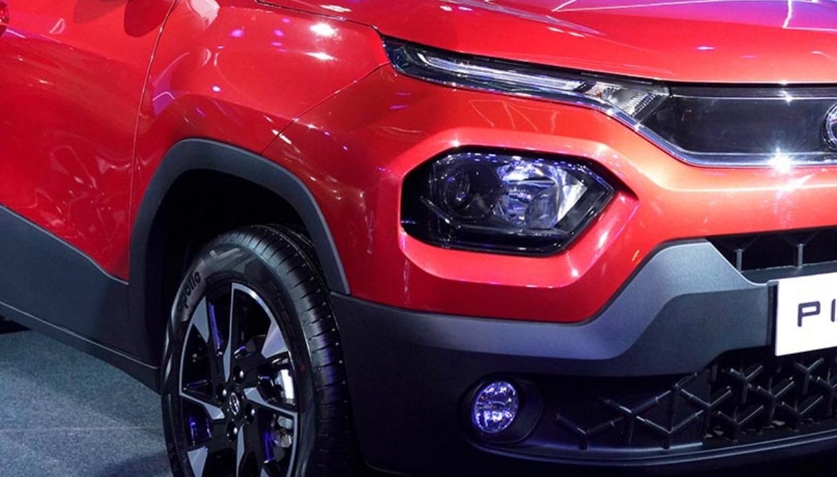 Tata Motors lancia Punch, il nuovo SUV low cost da 6mila euro