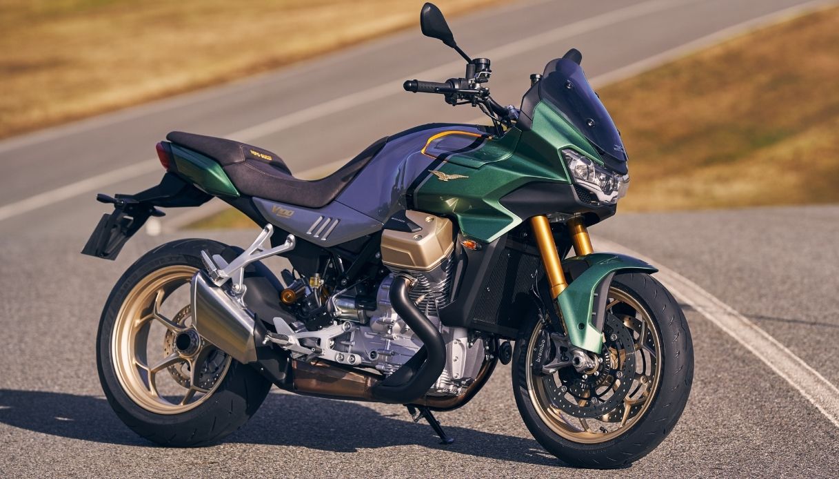 Moto Guzzi V100 Mandello, la nuova due ruote a Eicma 2021