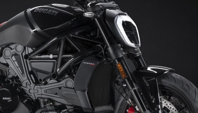 Ducati presenta la nuova XDiavel Nera con Poltrone Frau