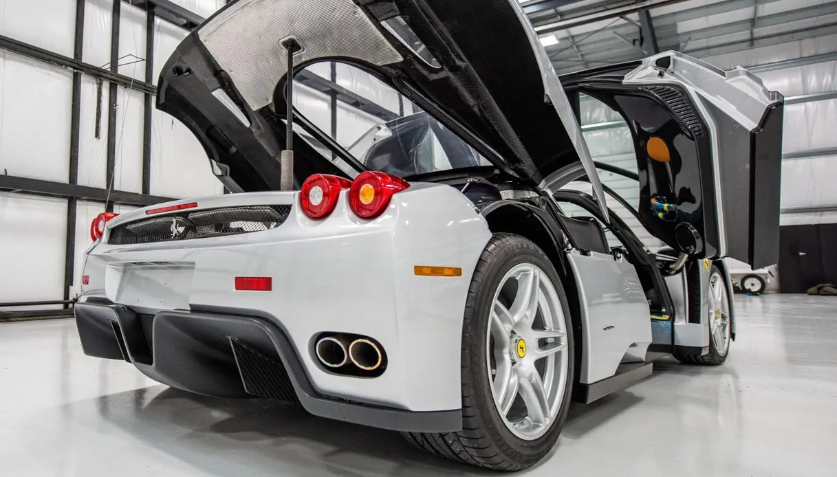 All'asta per Sotheby's una delle Ferrari Enzo più rare al mondo