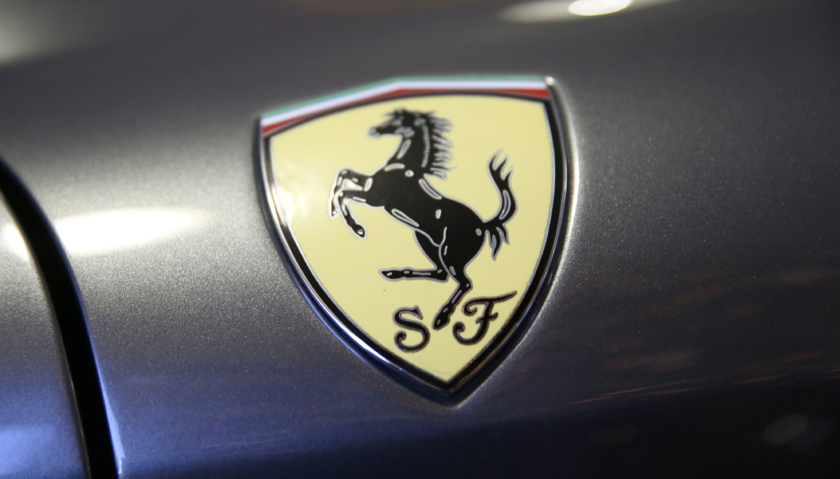 https://www.virgilio.it/motori/wp-content/uploads/sites/4/2024/11/Furto-Ferrari.jpg