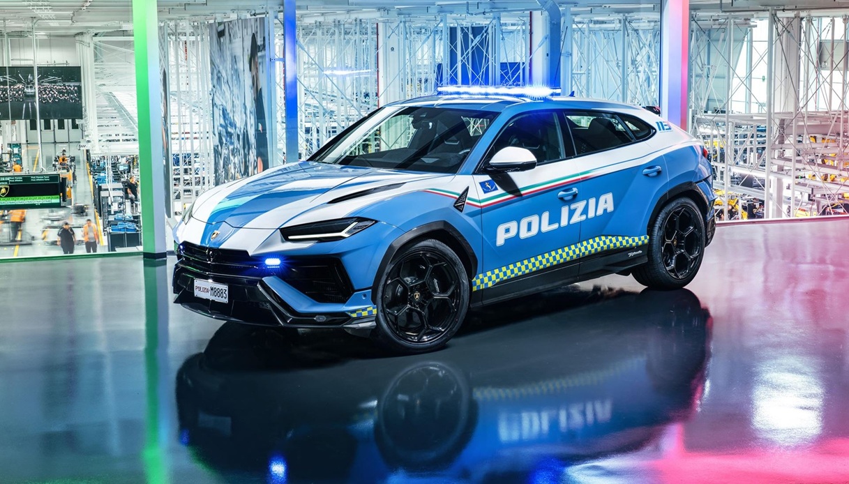 Lamborghni Urus: livrea esclusiva per la Polizia