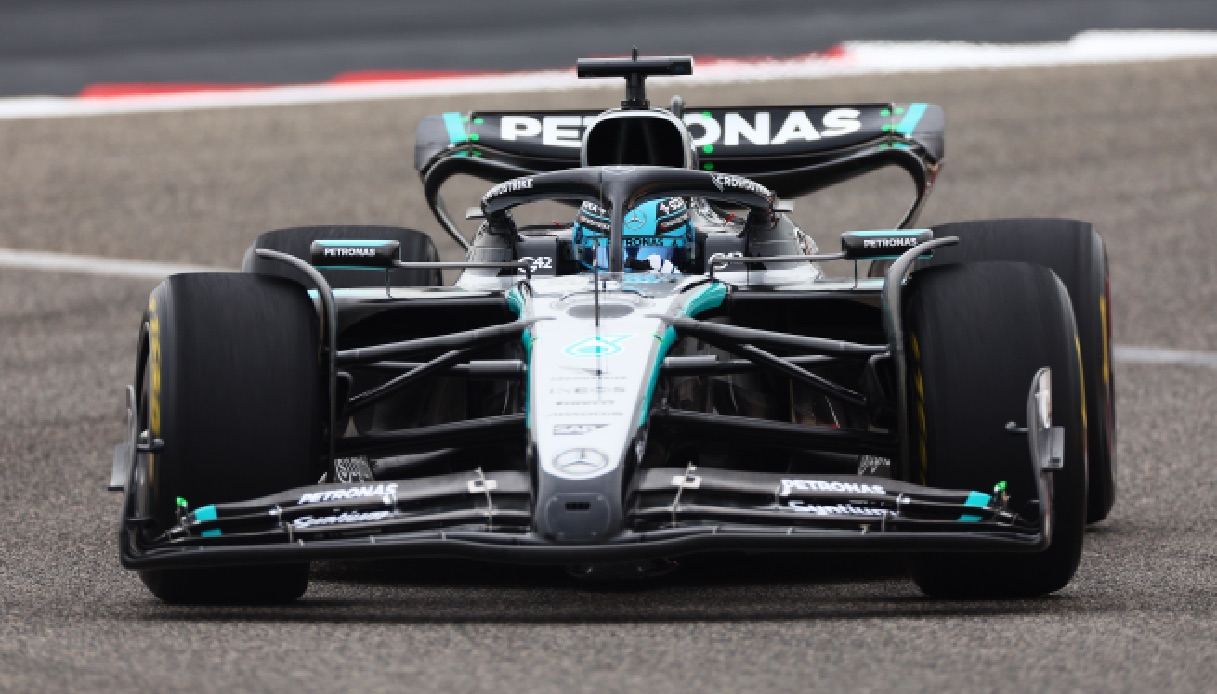 George Russell, pilota della Mercedes W16